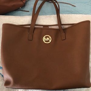 Michael kors brown leather tote purse